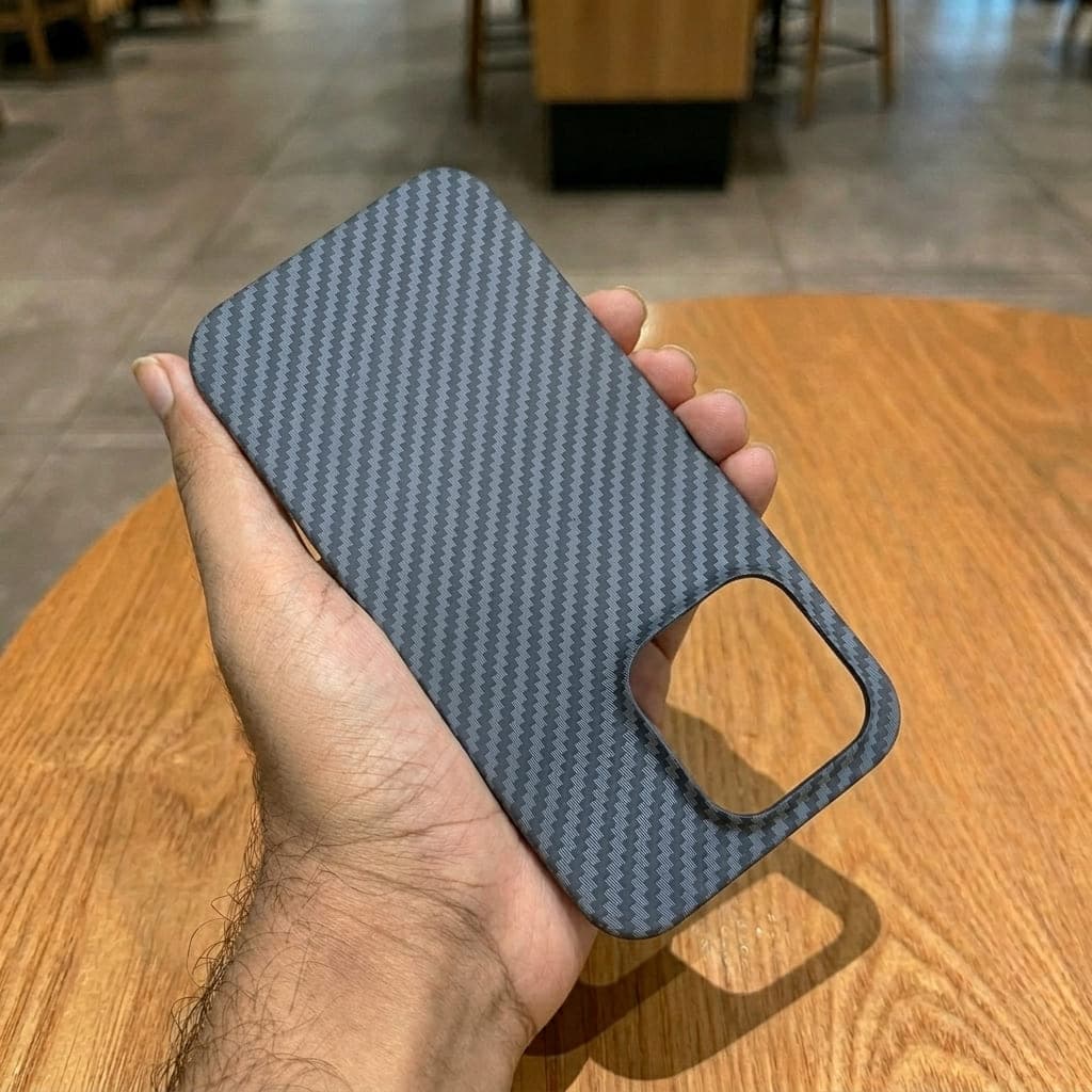 Hard Carbon Fiber Texture Magnetic Case - Black - iPhone 15 Pro Max