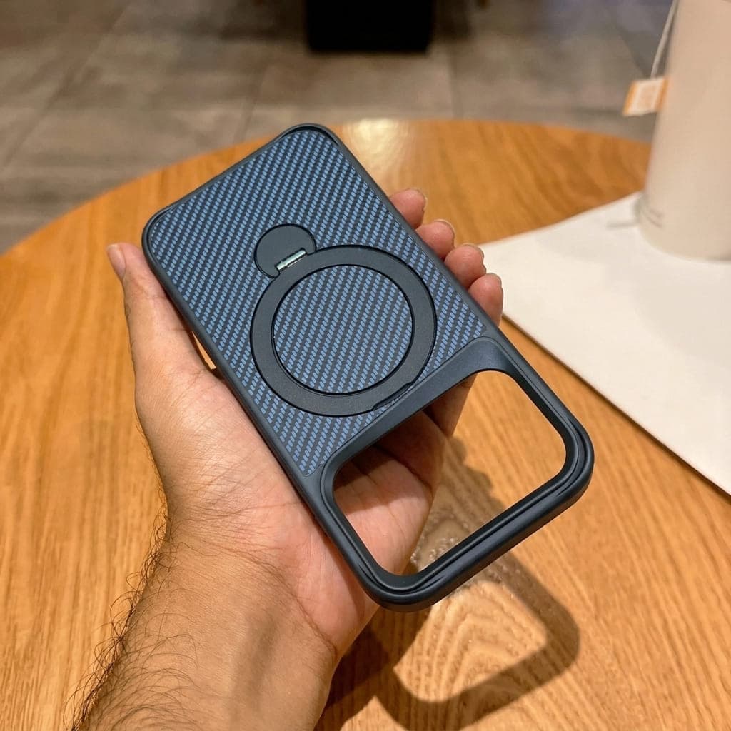 360° Rotating Stand Carbon Fiber Magnetic Case - Black - iPhone 17 Pro Max